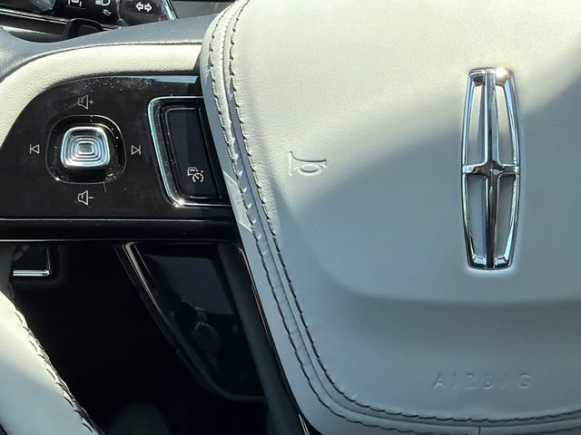 New 2026 Lincoln Aviator AWD w/ Jet Appearance Package image 29
