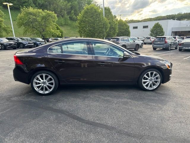 Used 2017 Volvo S60 T5 Inscription Platinum w/ Climate Package AWD/4WD image 6