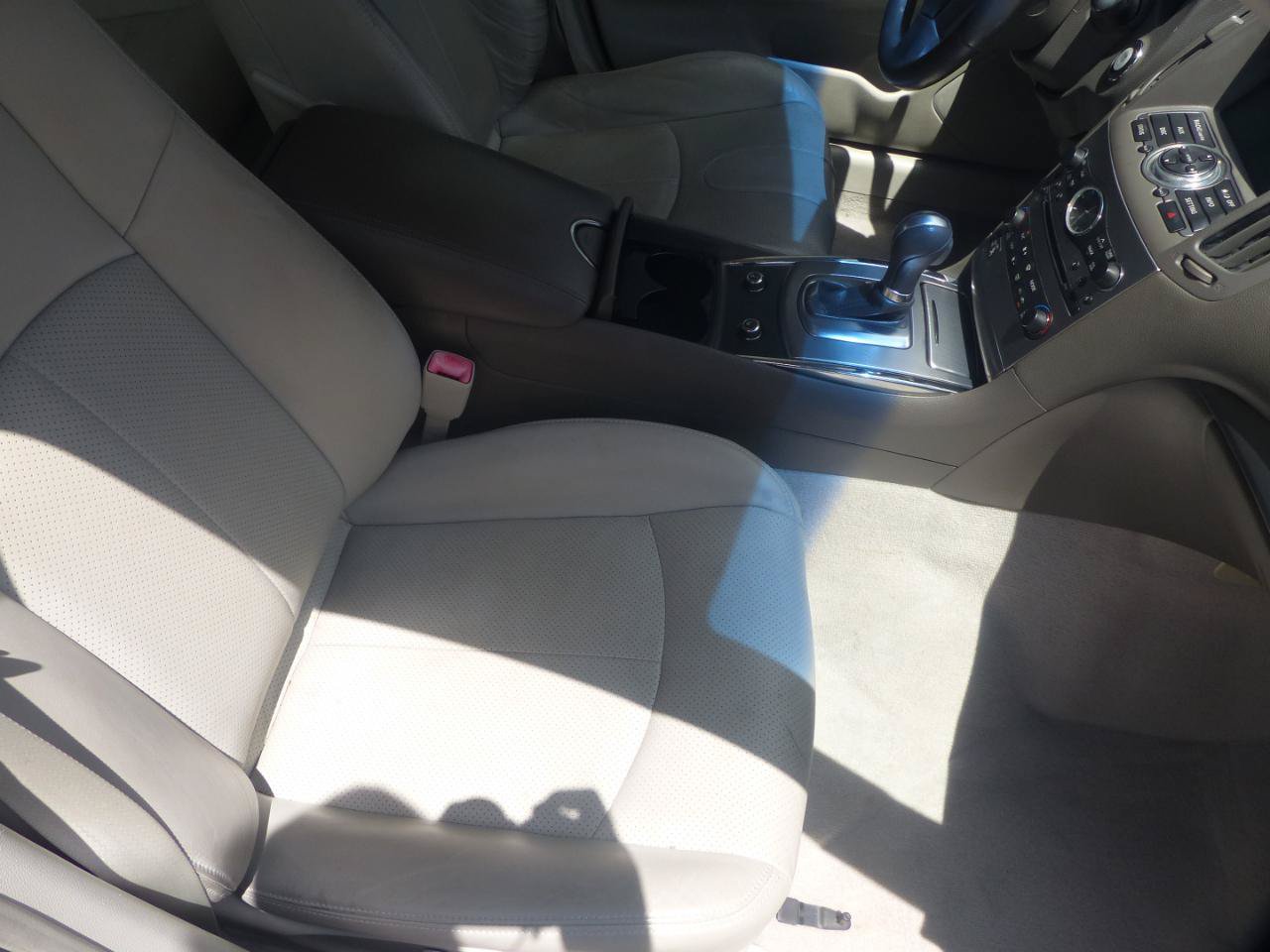 Used 2011 INFINITI G25 Journey RWD image 16
