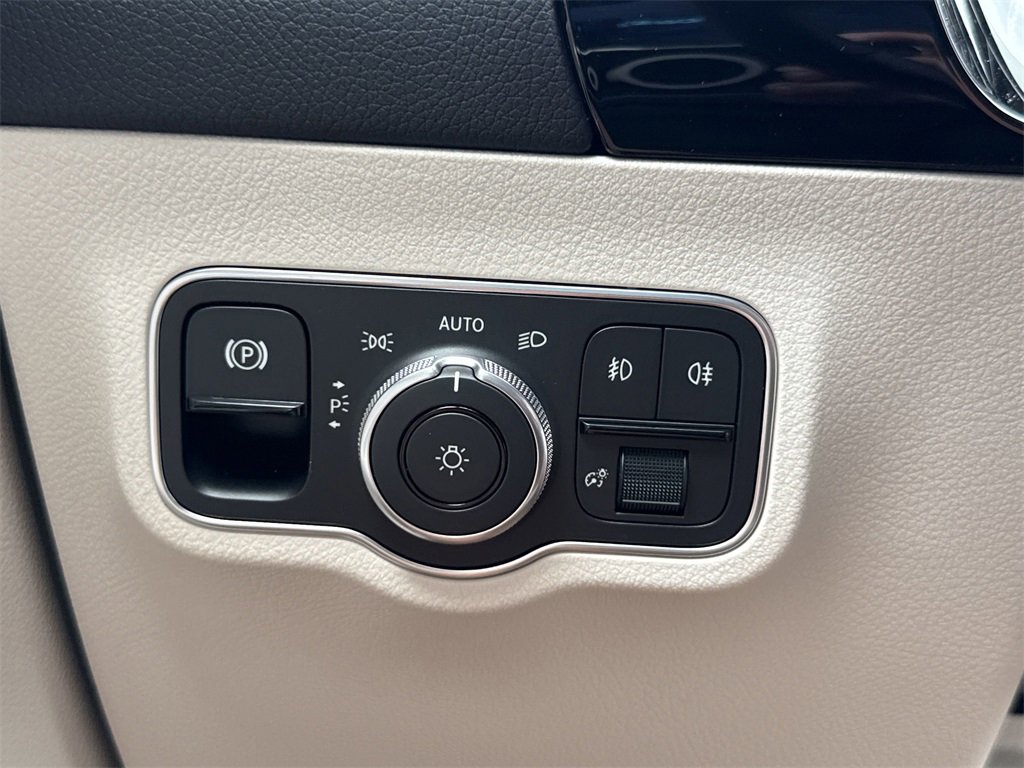 New 2025 Mercedes-Benz GLA 250 image 29