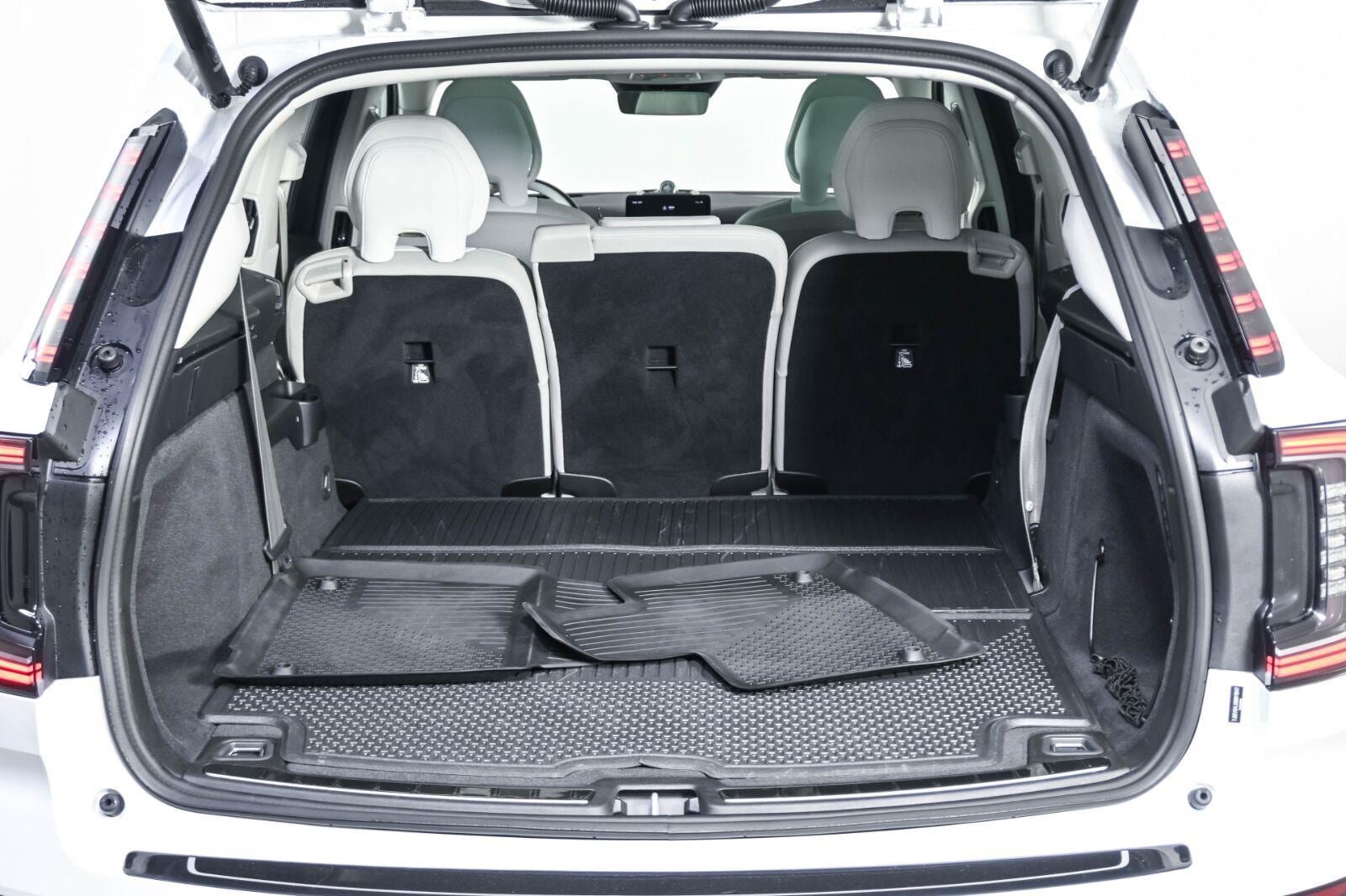 Used 2025 Volvo EX90 Ultra AWD/4WD image 30