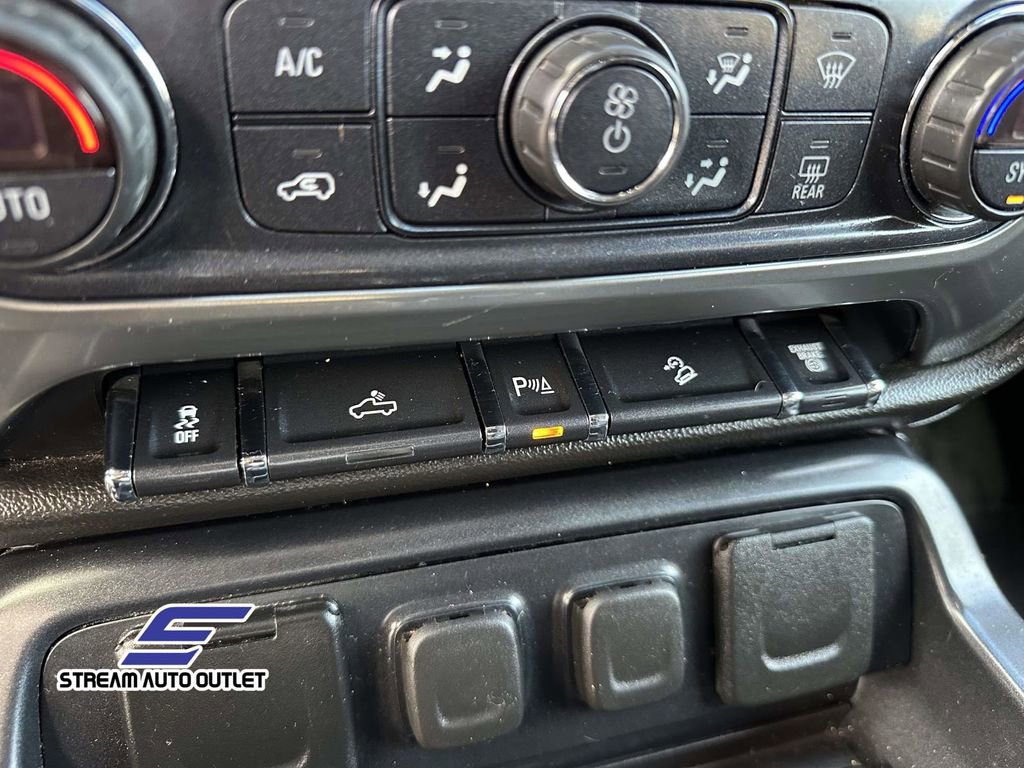 Used 2018 Chevrolet Silverado 2500 LTZ image 33