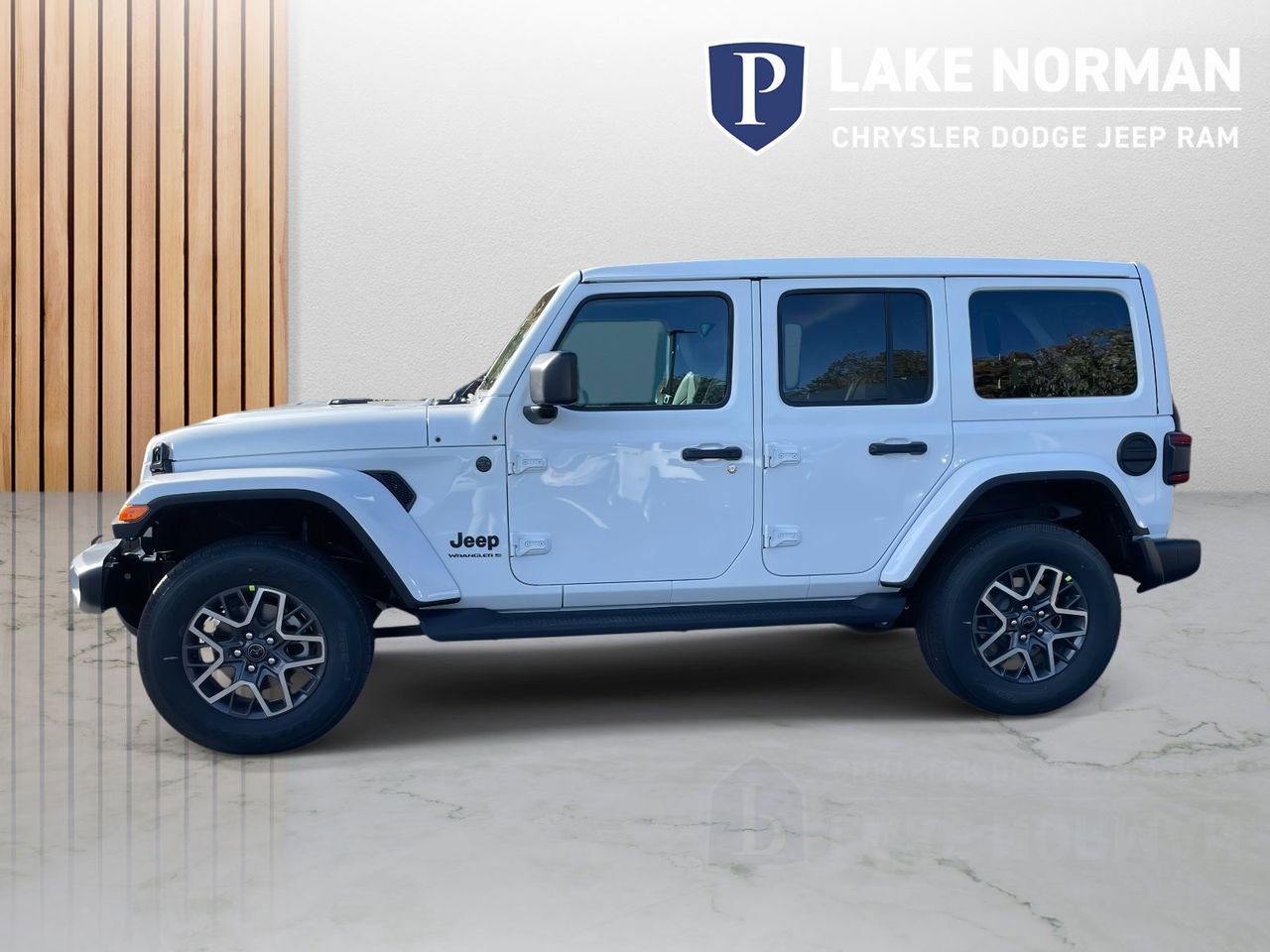 New 2026 Jeep Wrangler Unlimited Sahara AWD/4WD image 6