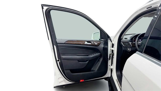 Used 2016 Mercedes-Benz GLE 350 w/ Premium Package image 10