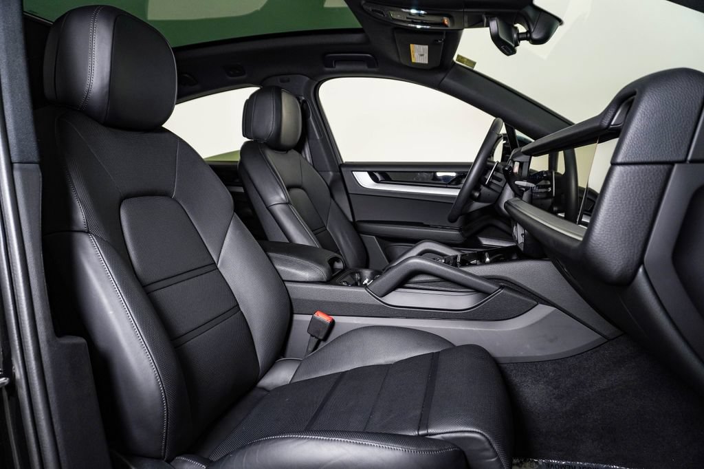 Certified 2026 Porsche Cayenne Coupe AWD/4WD image 15