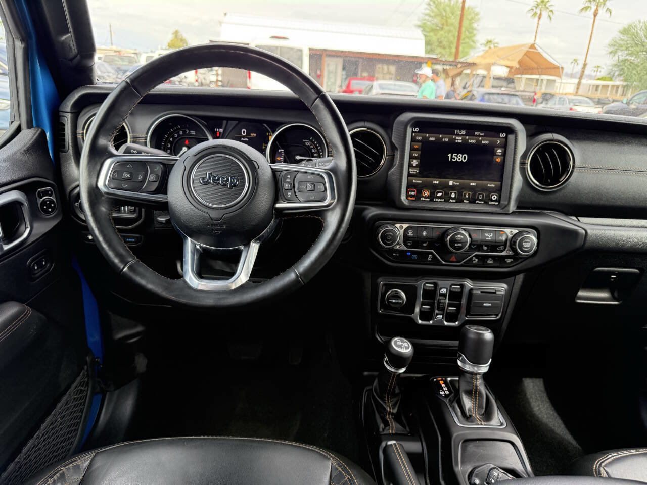 Used 2022 Jeep Wrangler Unlimited Sahara image 37