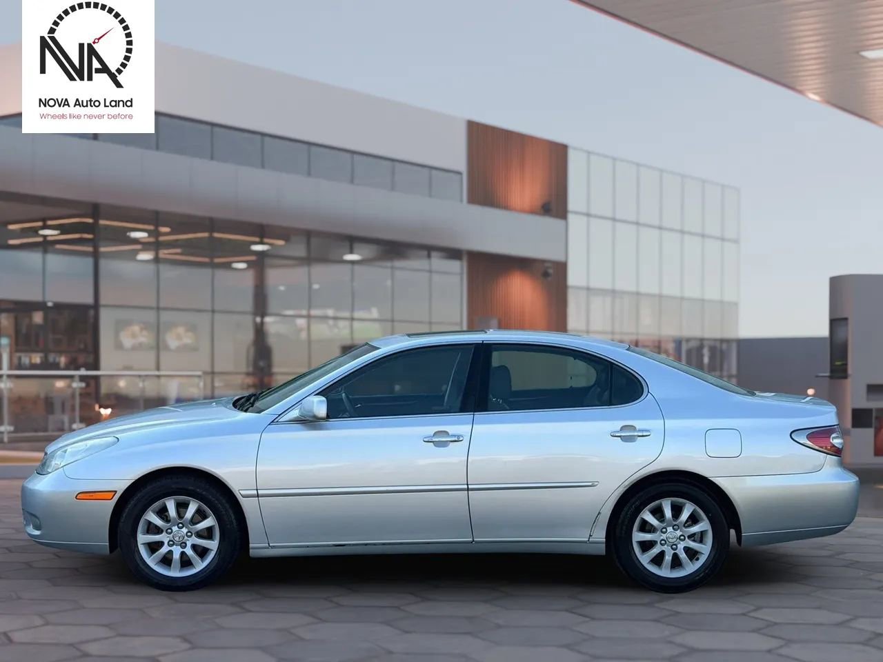 Used 2003 Lexus ES 330 FWD image 4