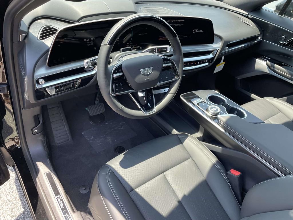 New 2026 Cadillac Lyriq Signature Sport AWD/4WD image 19