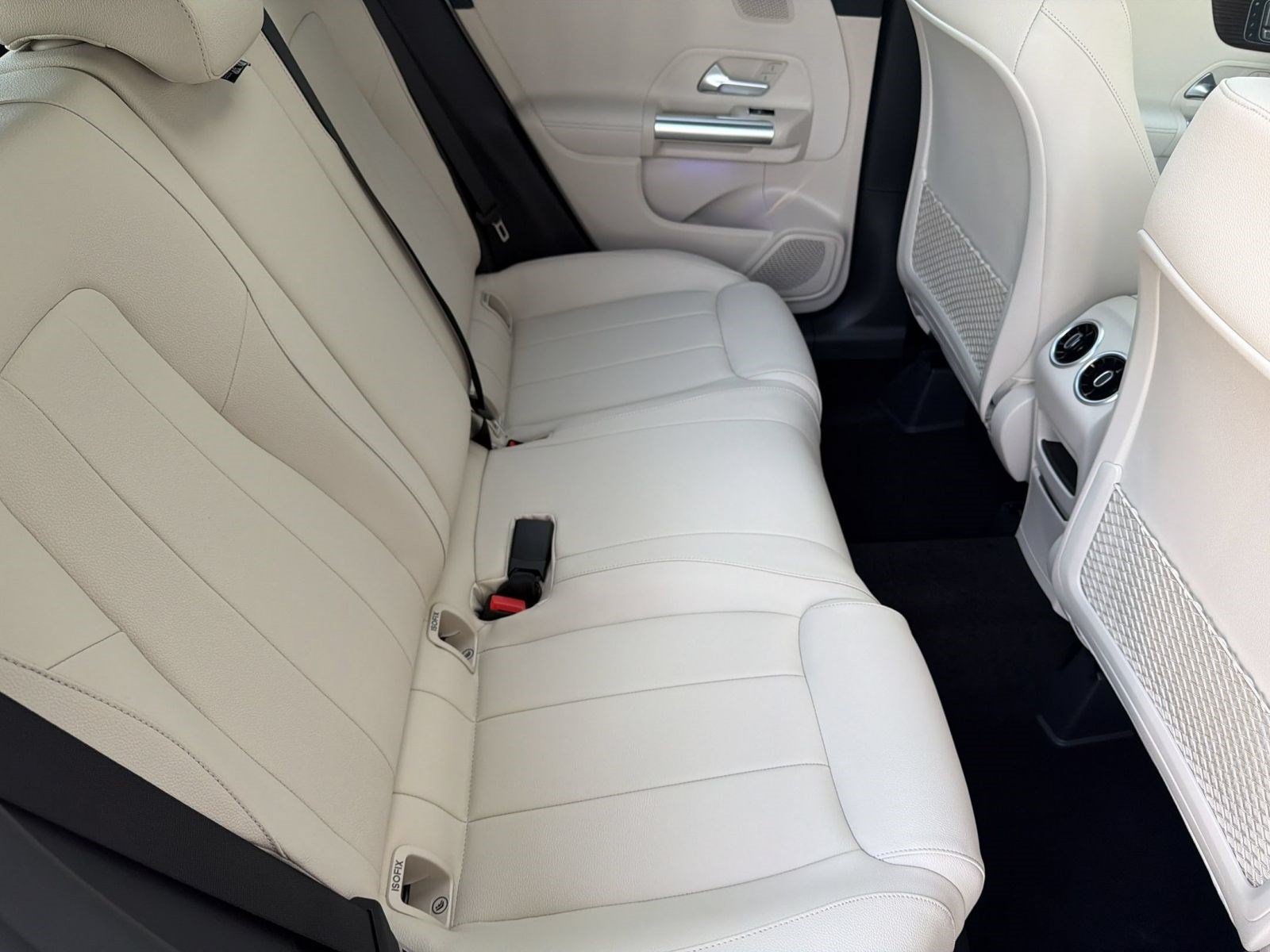 Used 2026 Mercedes-Benz GLA 250 image 32