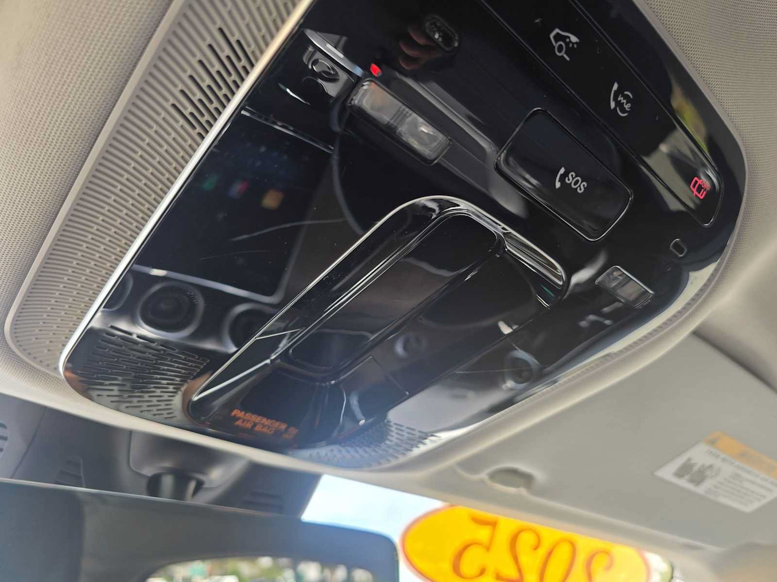 Used 2025 Mercedes-Benz GLC 350e 4MATIC image 33