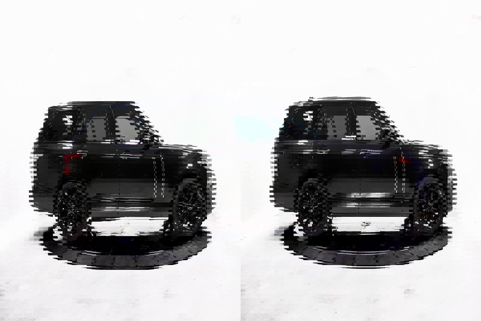 Used 2021 Land Rover Range Rover SV Autobiography Dynamic image 8