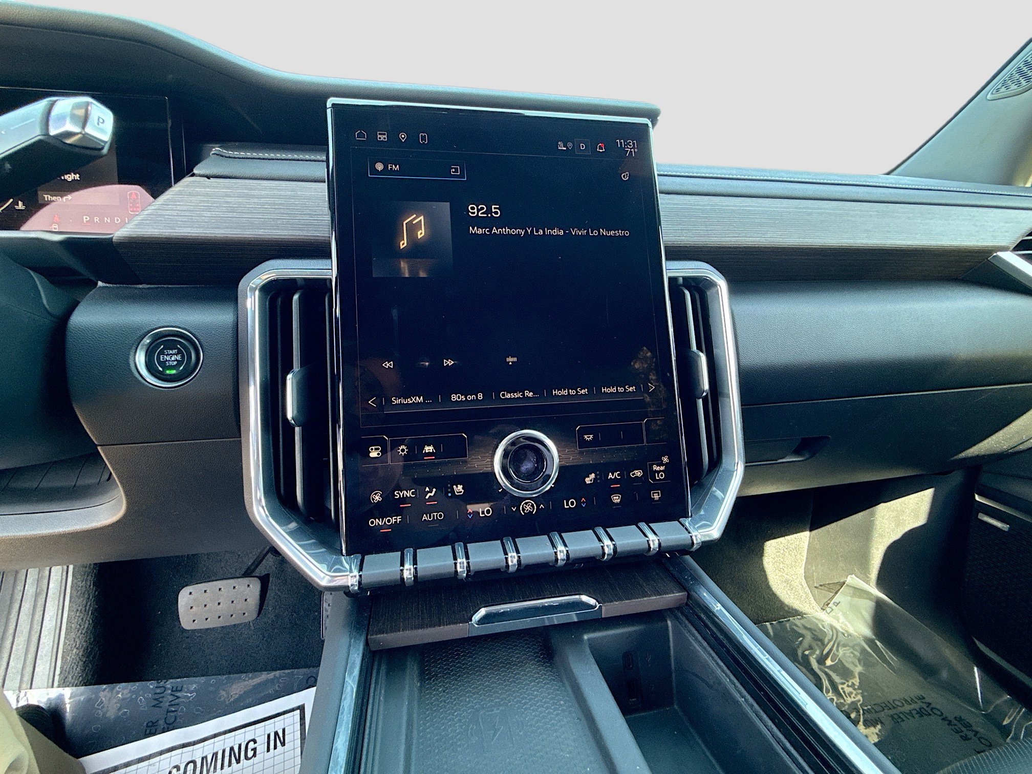 Used 2024 GMC Acadia Denali w/ LPO, Cargo Package image 33