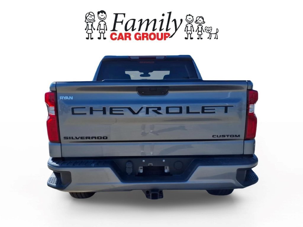 Used 2022 Chevrolet Silverado 1500 Custom w/ LPO, Dark Essentials Package RWD image 3
