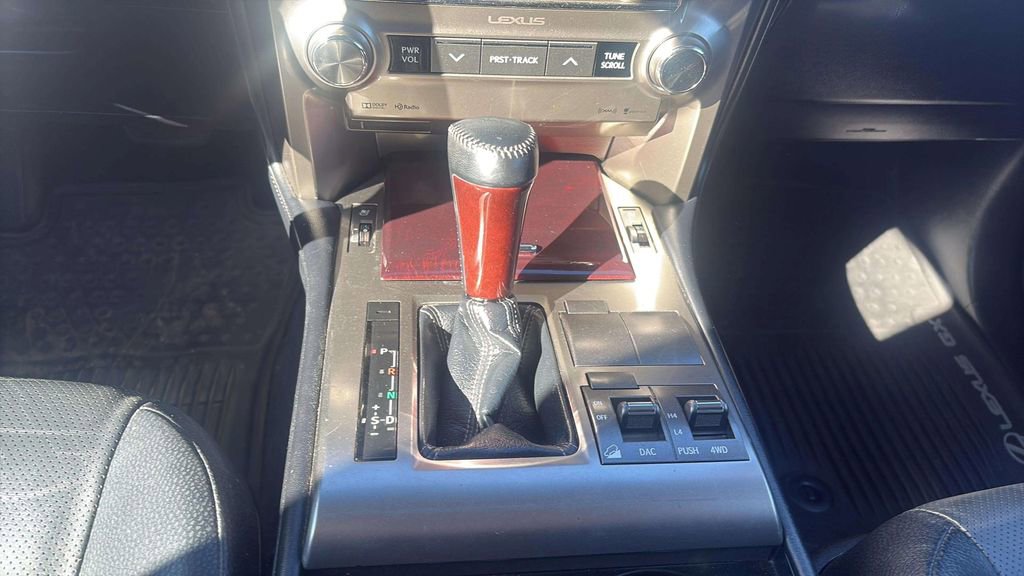 Used 2017 Lexus GX 460 Premium w/ Premium Package AWD/4WD image 16