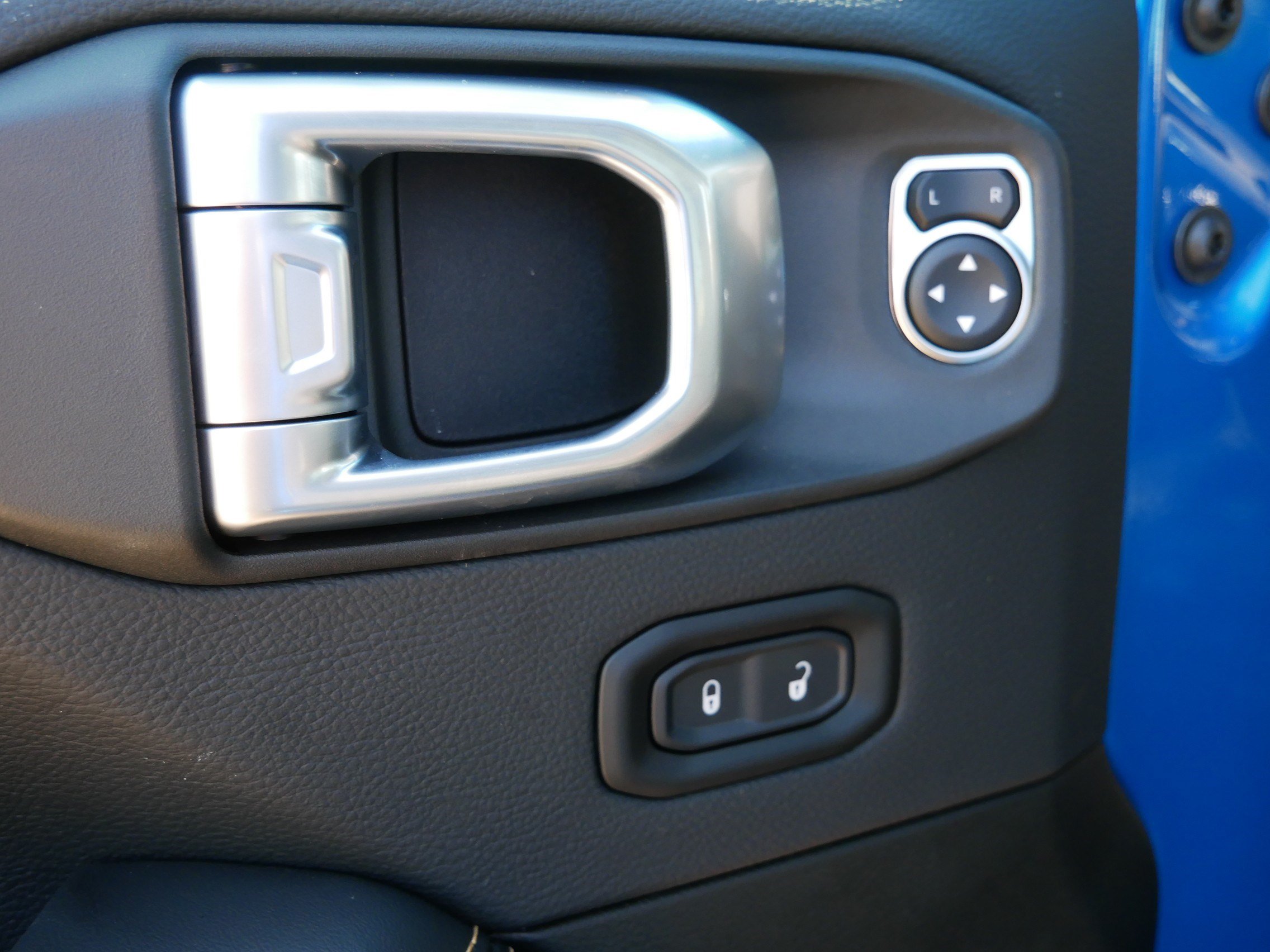 New 2027 Jeep Wrangler Unlimited Sahara AWD/4WD image 12
