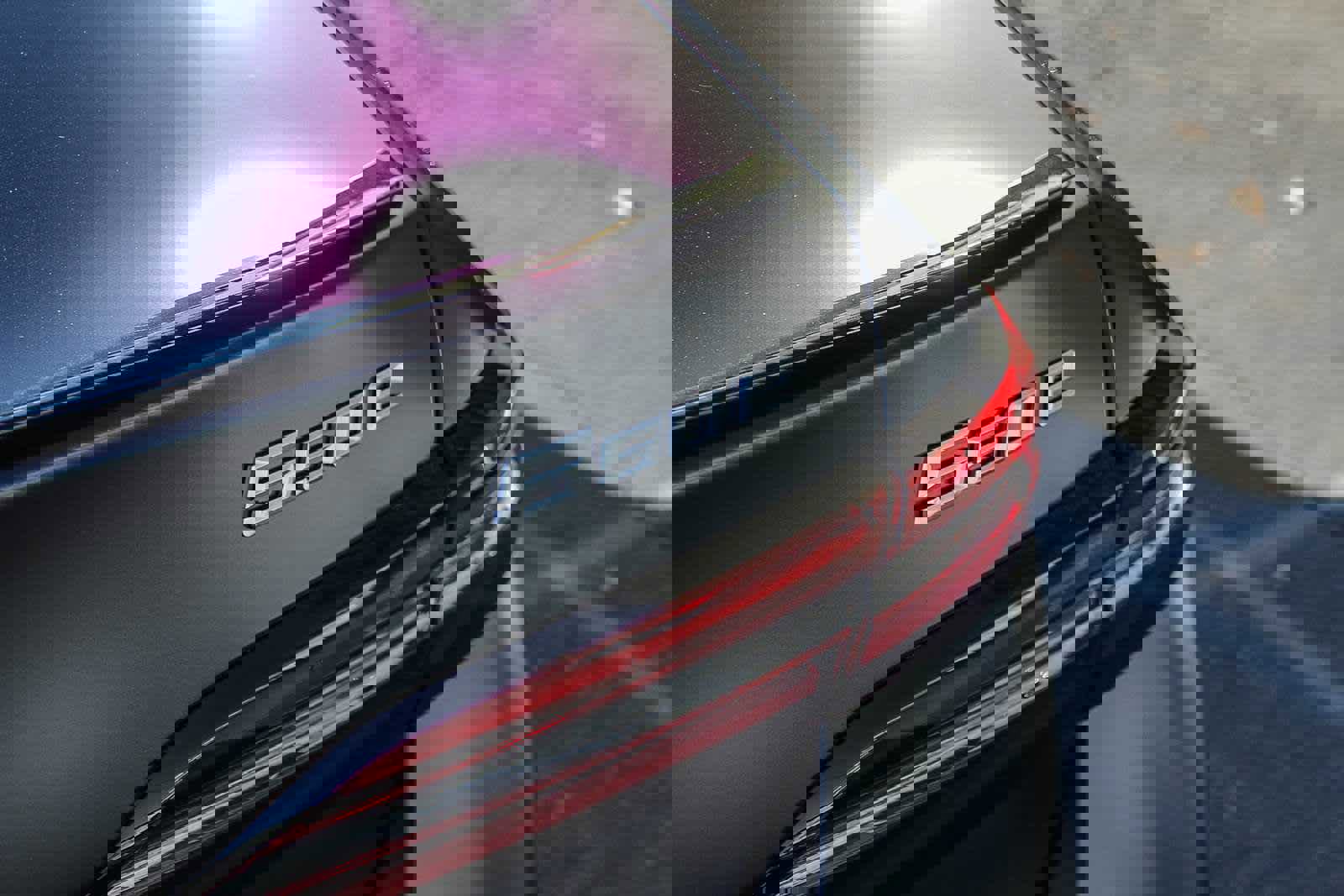 New 2026 BMW 550e xDrive w/ Executive Package image 25