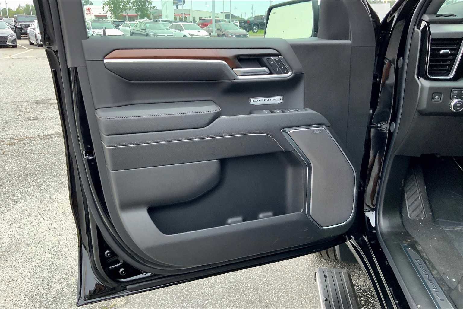 Used 2026 GMC Sierra 1500 Denali AWD/4WD image 10
