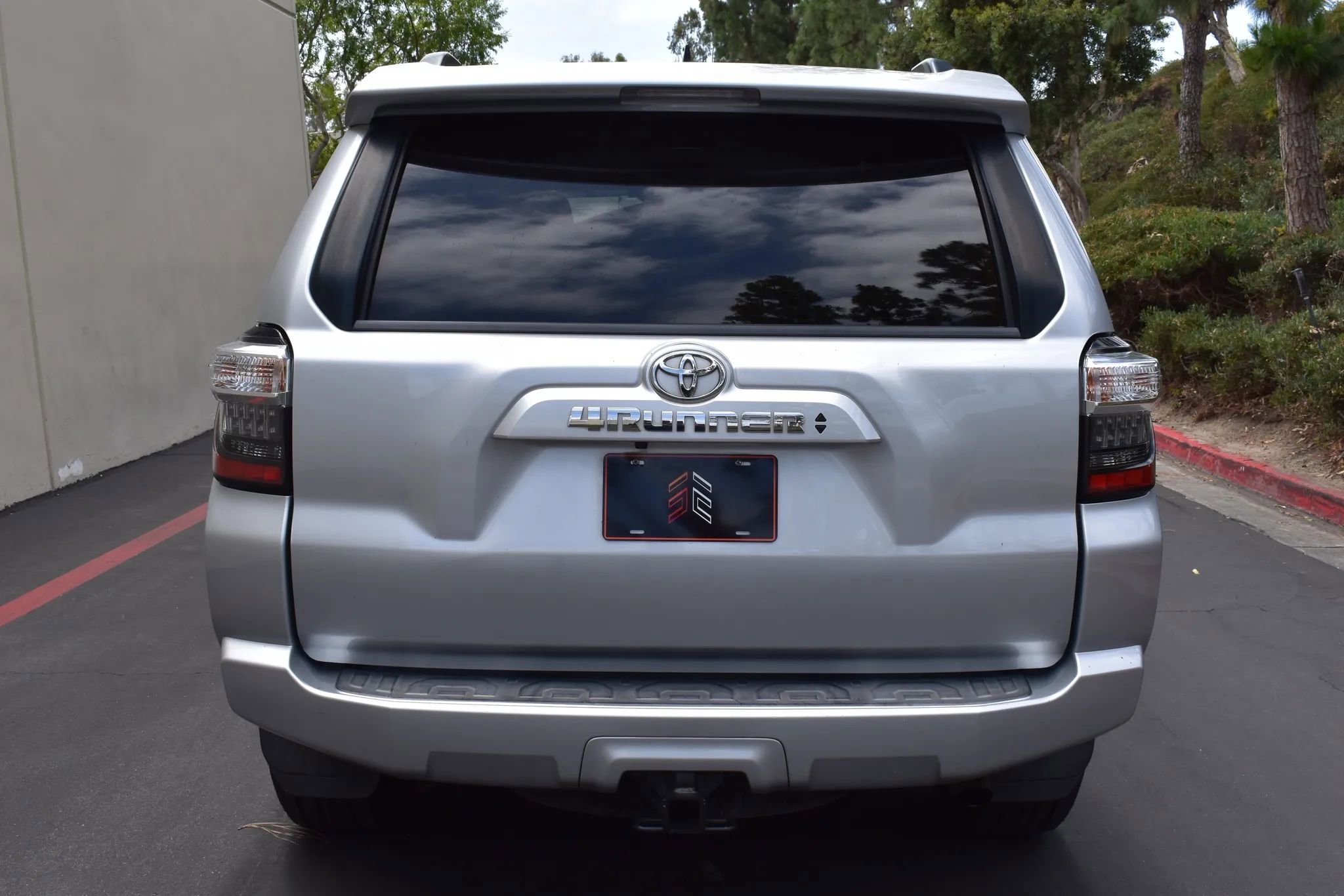 Used 2020 Toyota 4Runner SR5 Premium AWD/4WD image 5