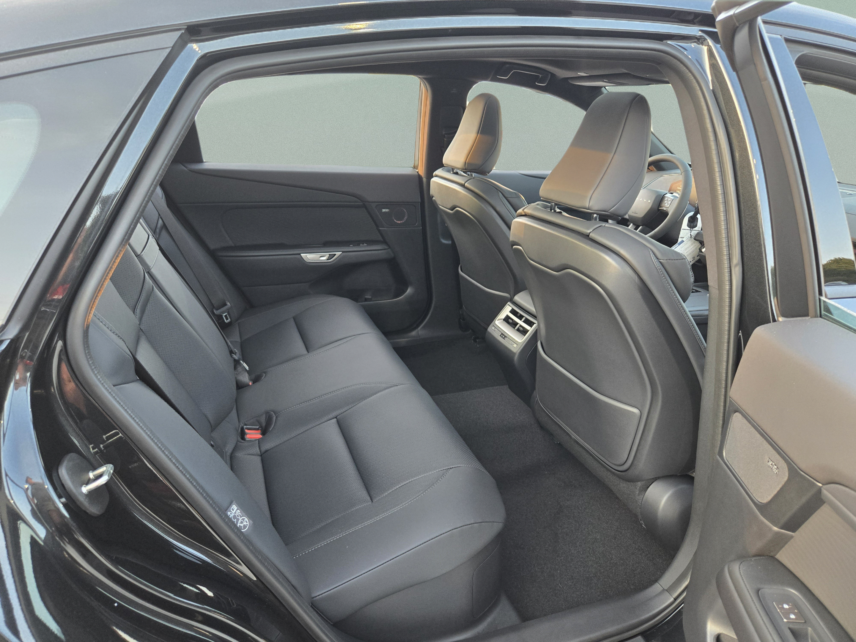 New 2026 Lexus ES 350h AWD w/ Accessory Package (Z2) image 23