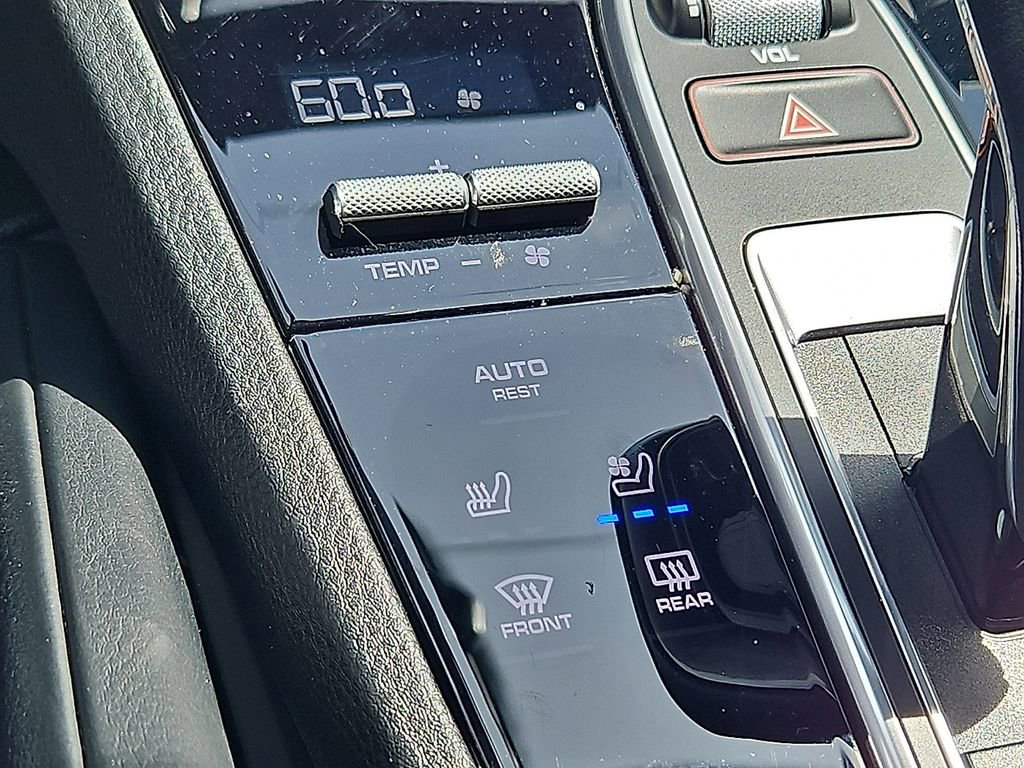 Used 2020 Porsche Cayenne image 27