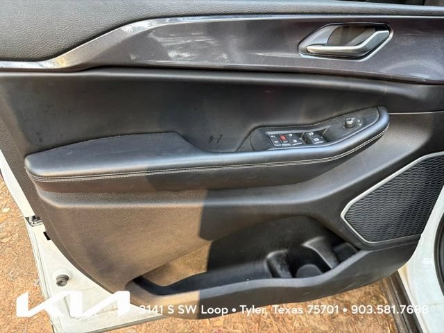 Used 2021 Jeep Grand Cherokee L Laredo w/ Luxury Tech Group I RWD image 14