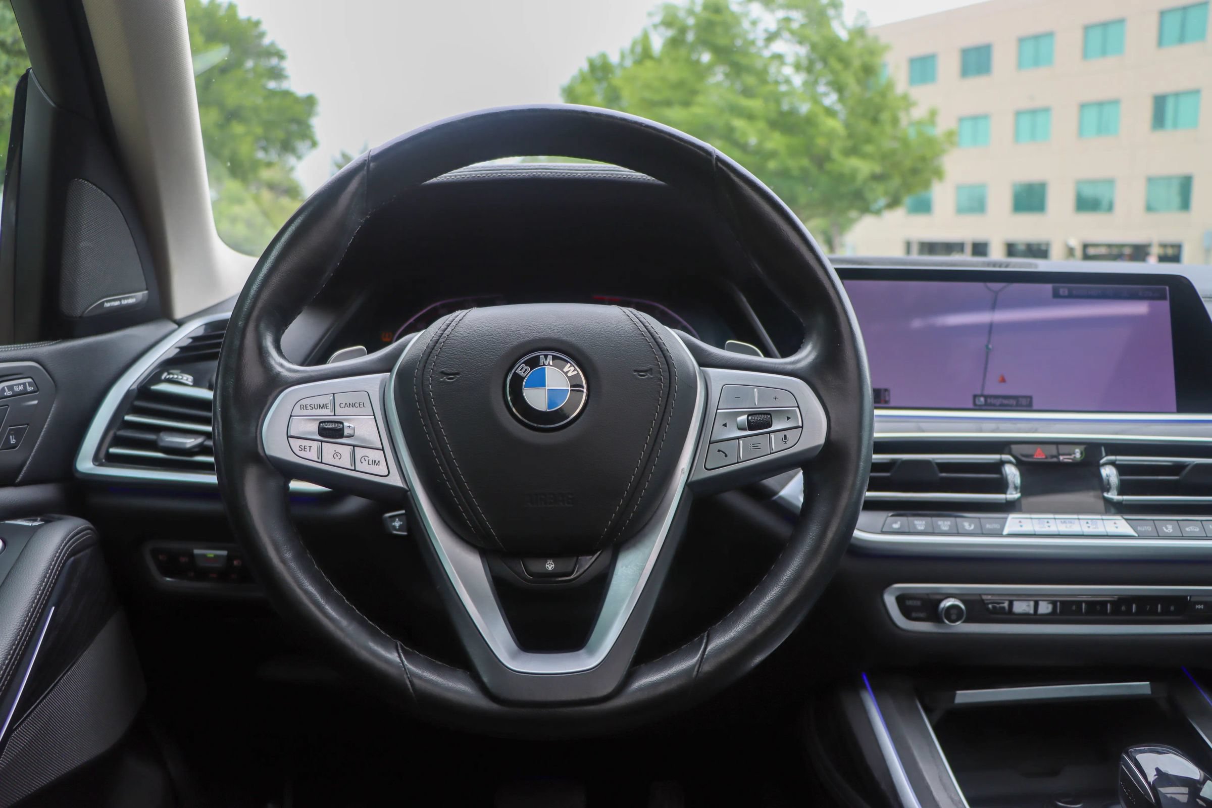 Used 2019 BMW X7 xDrive40i w/ Premium Package AWD/4WD image 32