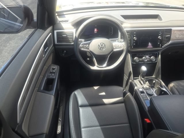 Used 2023 Volkswagen Atlas Cross Sport SE w/ Black Wheel Package AWD/4WD image 27