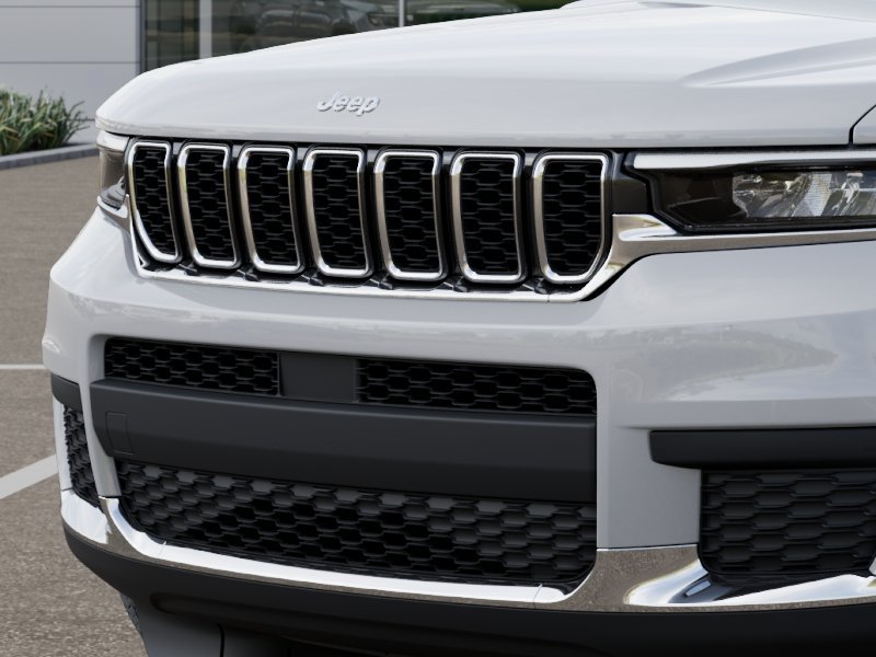 New 2025 Jeep Grand Cherokee L Laredo w/ Trailer Tow Package AWD/4WD image 11