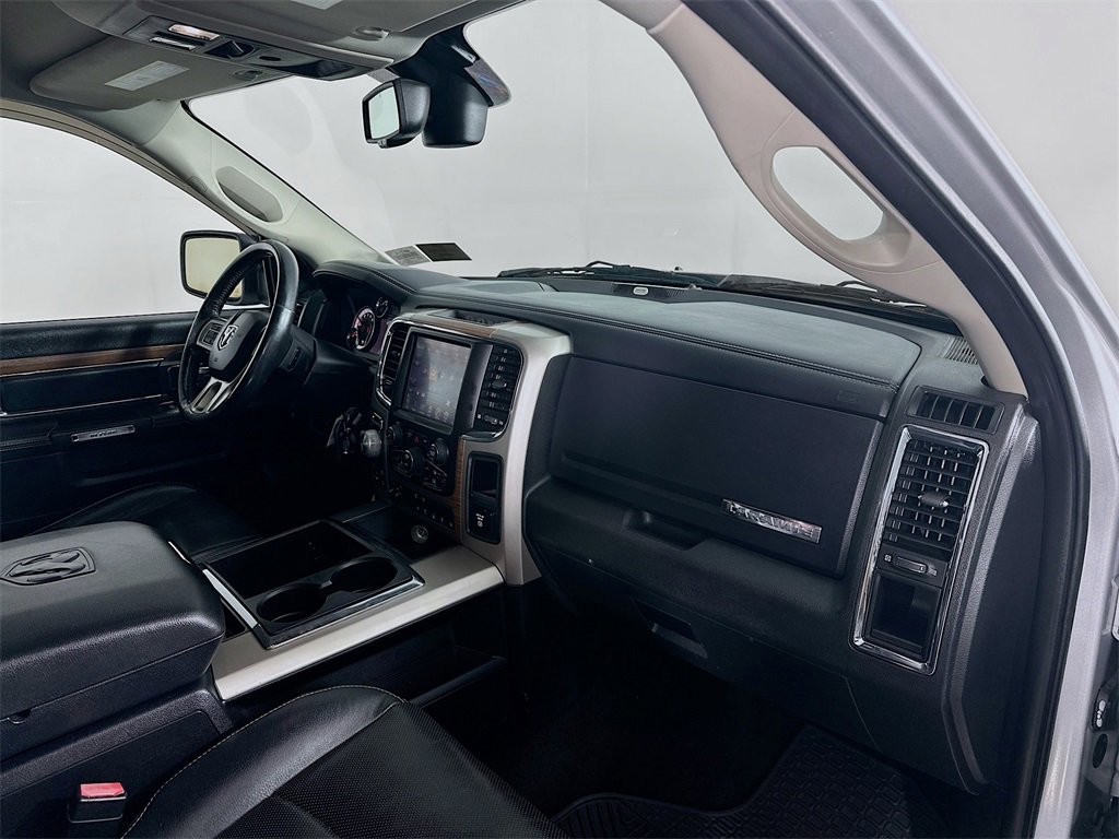 Used 2015 RAM 1500 Laramie image 32