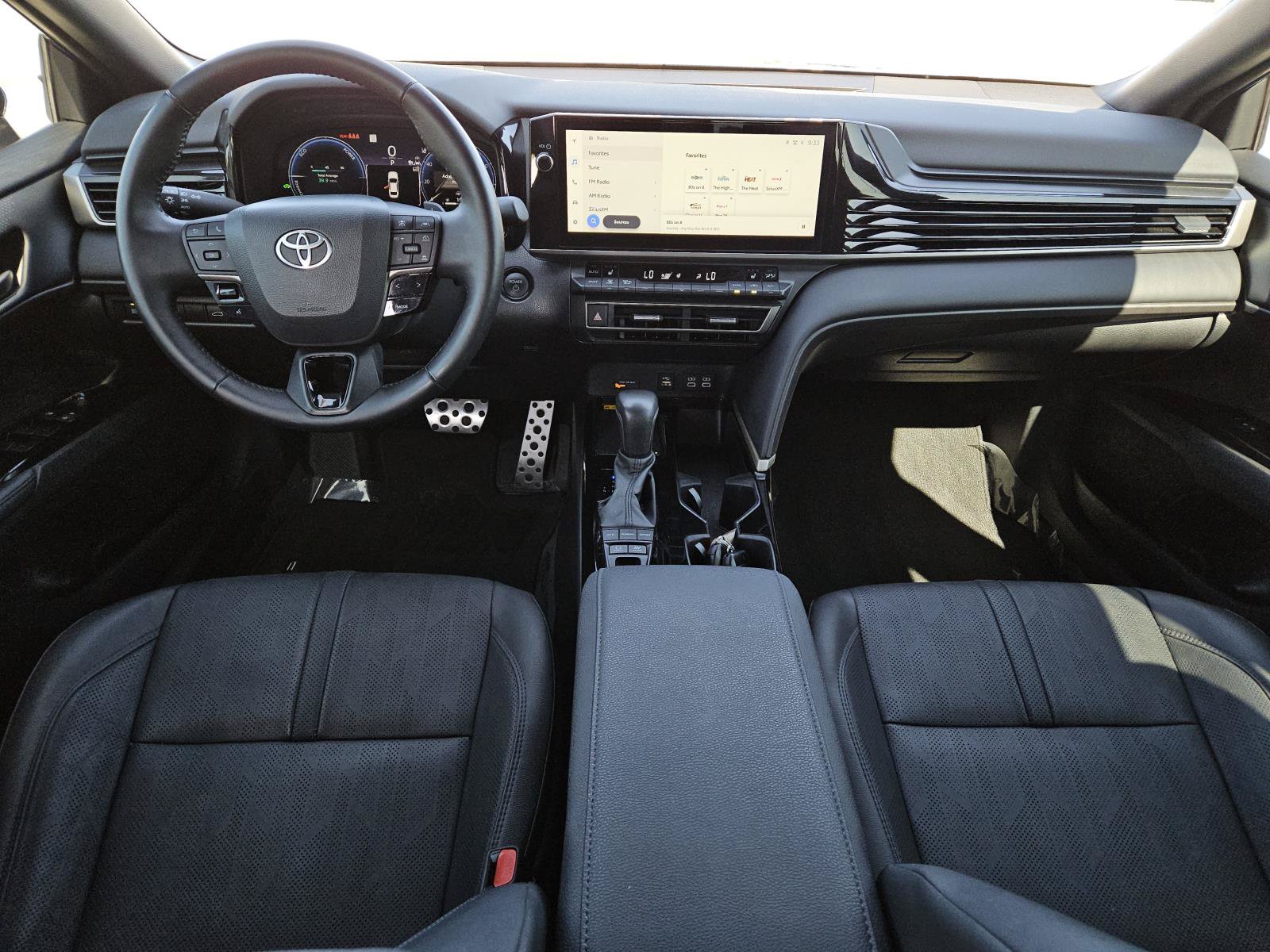 Used 2025 Toyota Camry XSE FWD image 12
