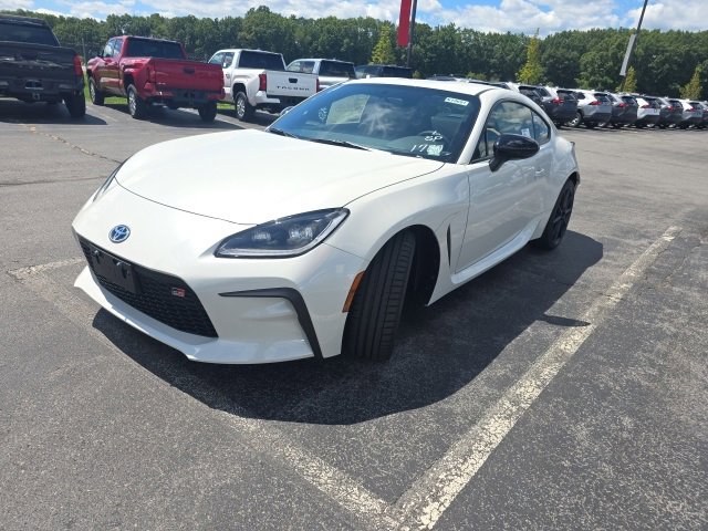 New 2025 Toyota GR86 image 7