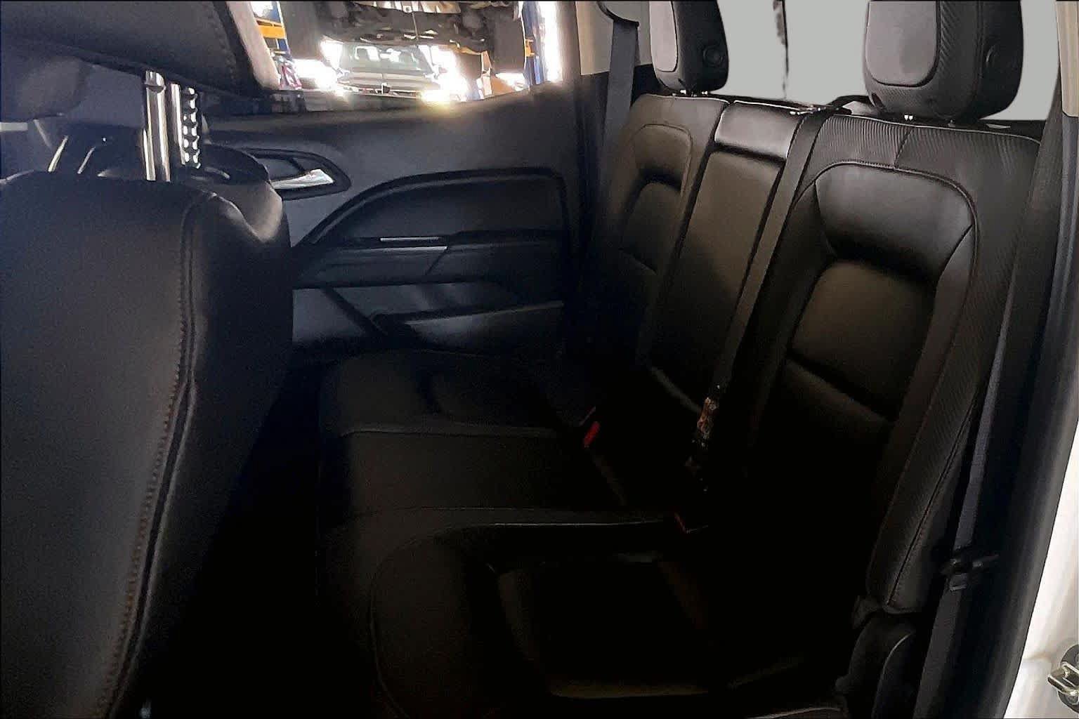 Used 2021 GMC Canyon AT4 w/ Driver Alert Package AWD/4WD image 18