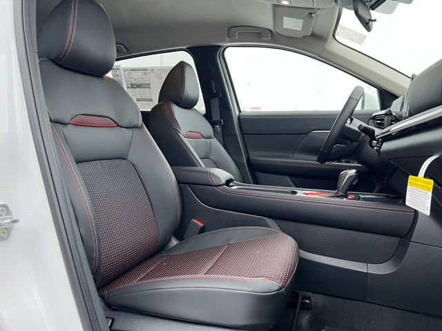 New 2025 Nissan Kicks SR image 19