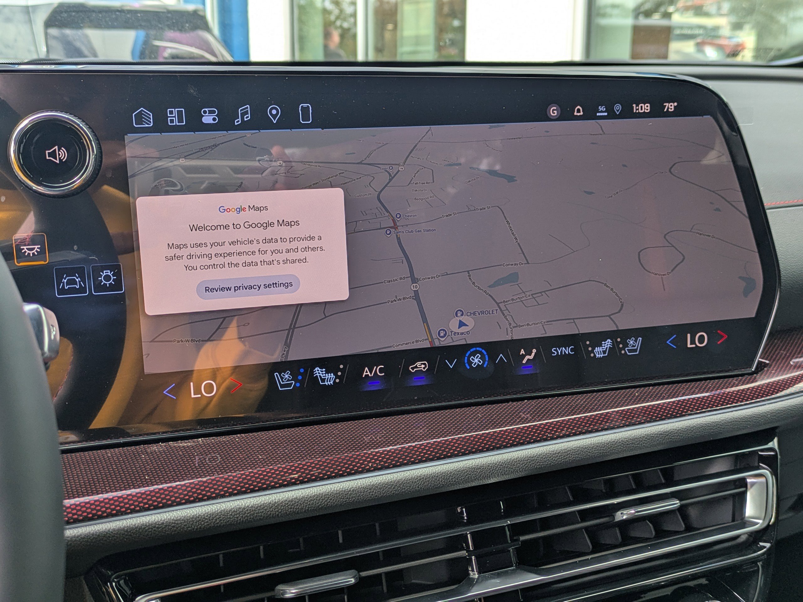 New 2026 Chevrolet Traverse RS image 23
