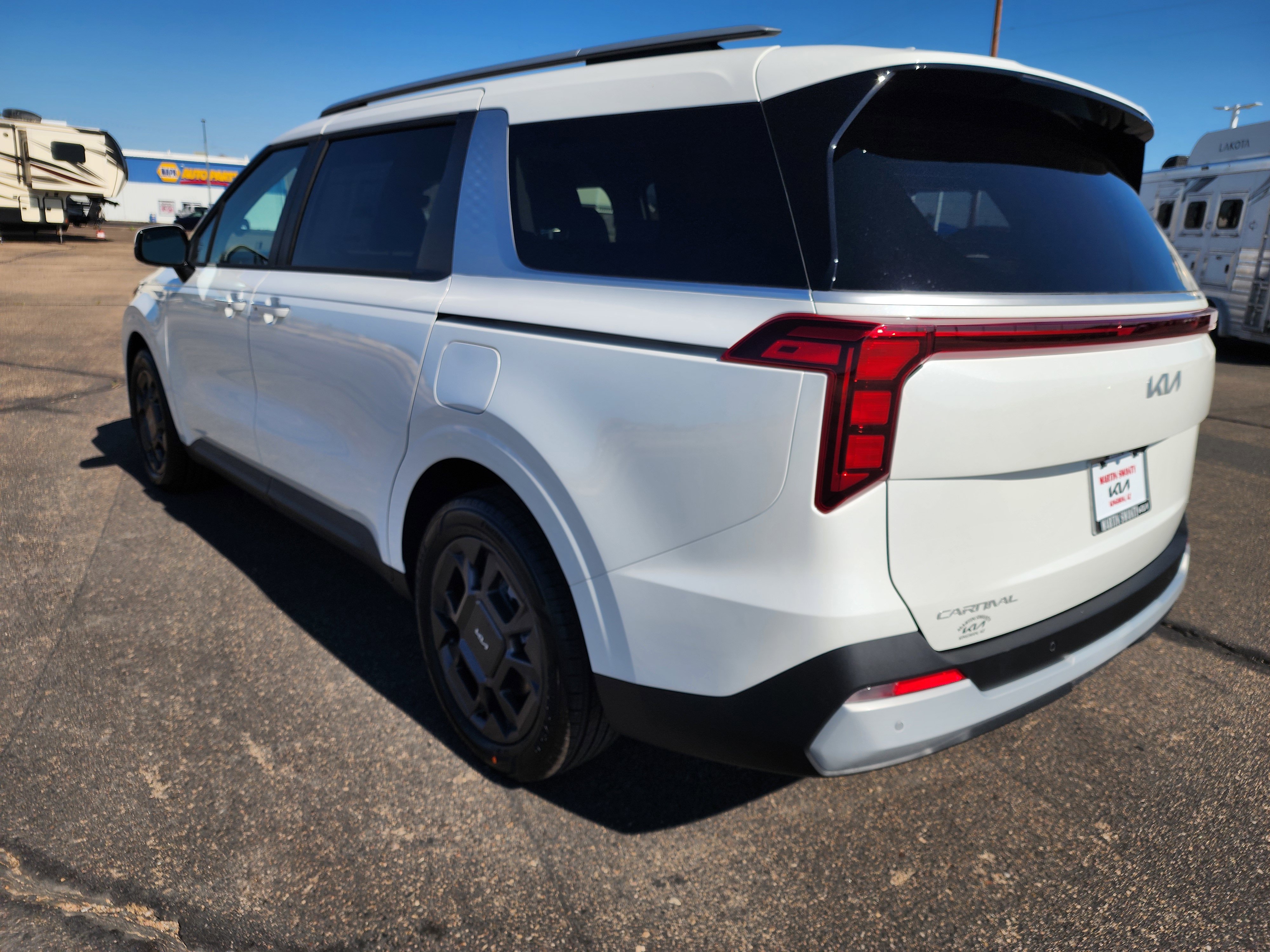 New 2026 Kia Carnival EX image 6