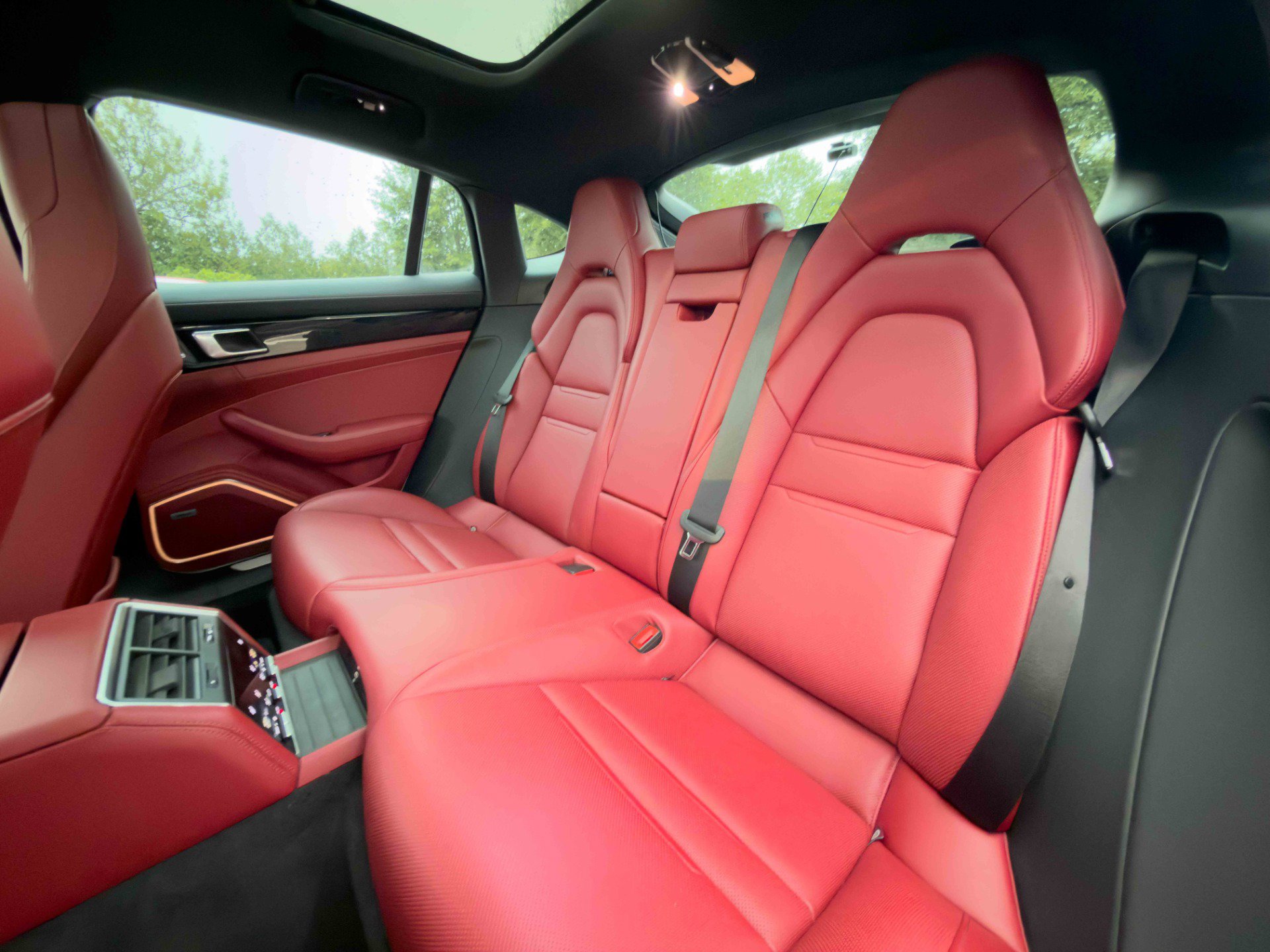 Used 2022 Porsche Panamera 4S AWD/4WD image 16