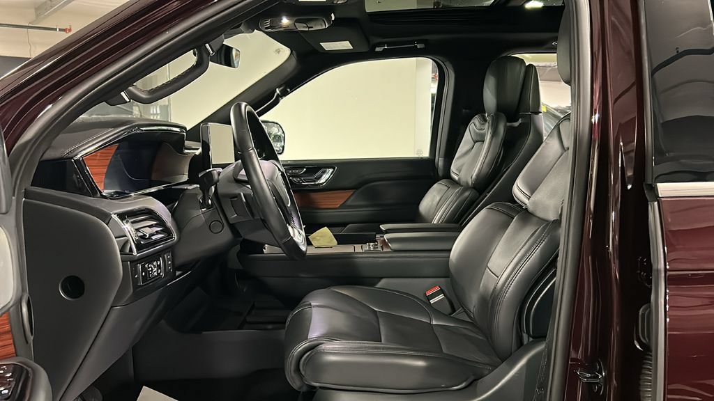 Used 2024 Lincoln Navigator L Reserve AWD/4WD image 12