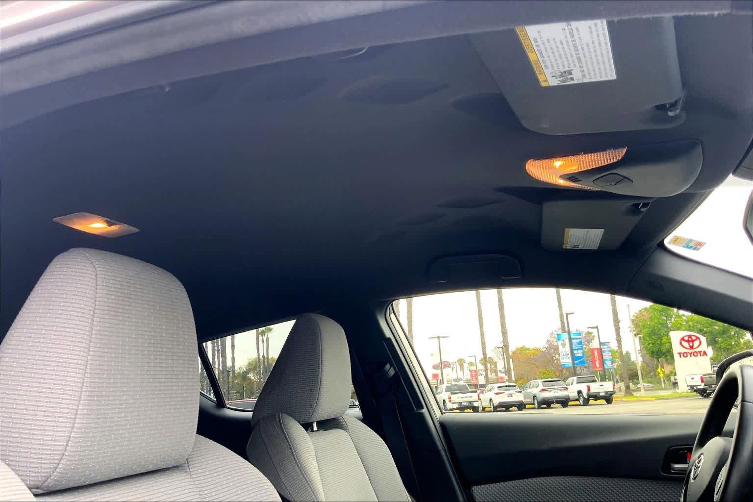 Used 2019 Toyota C-HR XLE FWD image 13