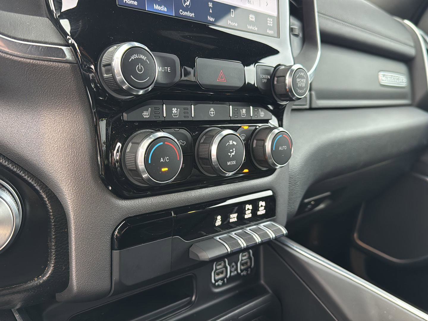 Used 2022 RAM 1500 Laramie image 22