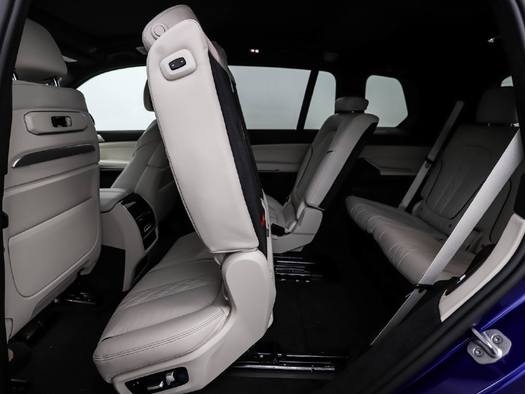 New 2027 BMW X7 M60i AWD/4WD image 25