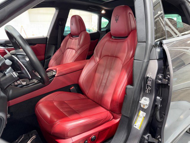 Used 2020 Maserati Levante GranSport image 44