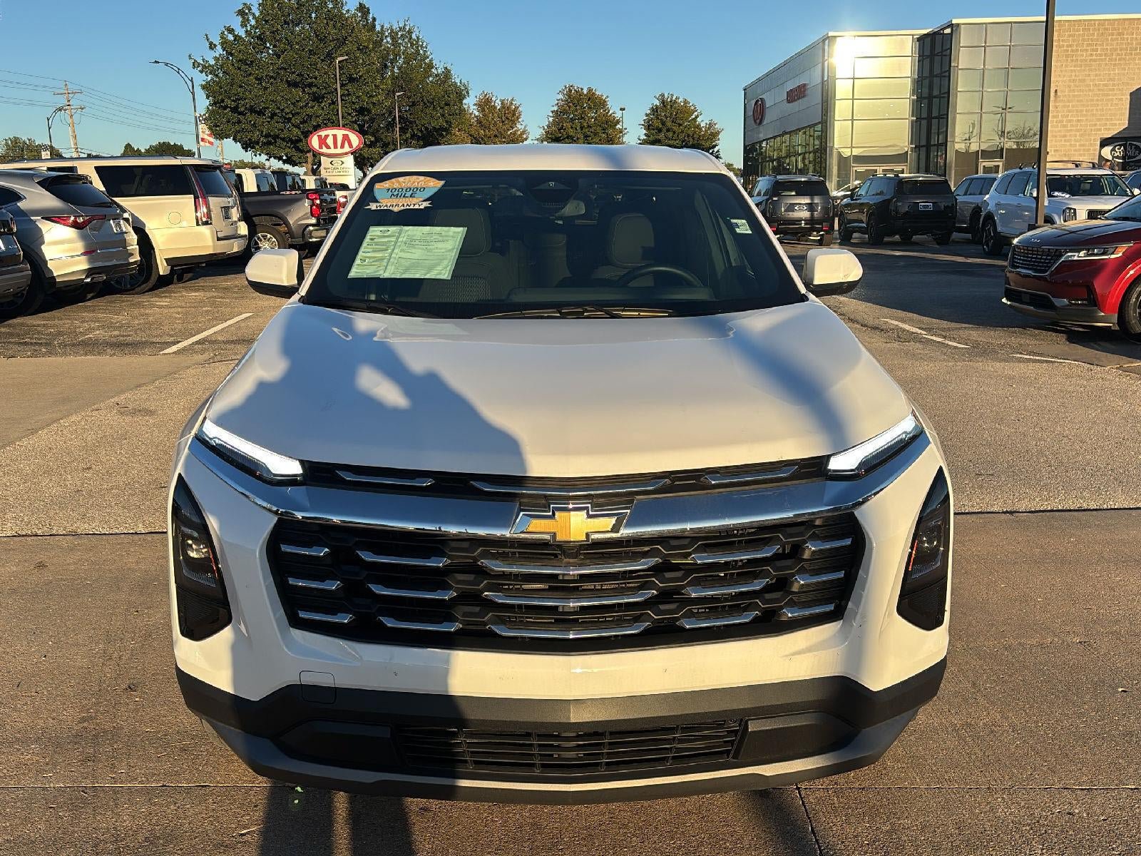 Used 2026 Chevrolet Equinox LT FWD image 2