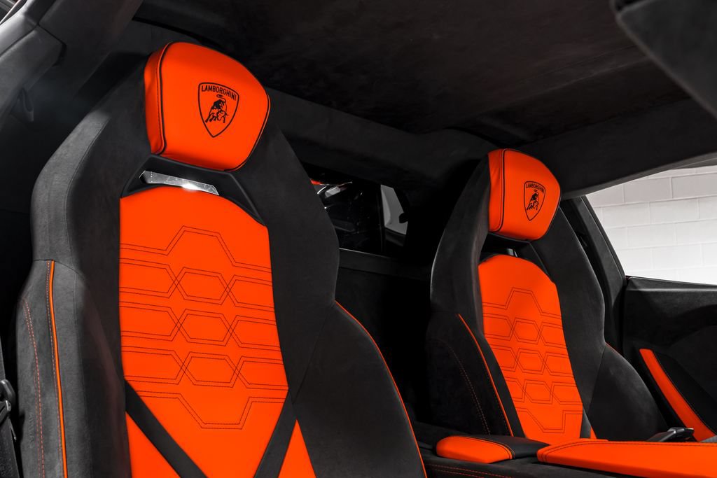 Used 2024 Lamborghini Revuelto AWD/4WD image 34
