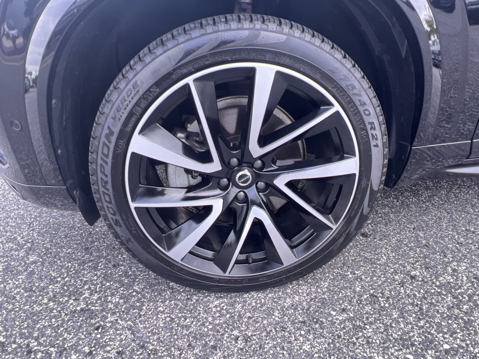 Used 2024 Volvo XC90 B6 Plus w/ Protection Package AWD/4WD image 12