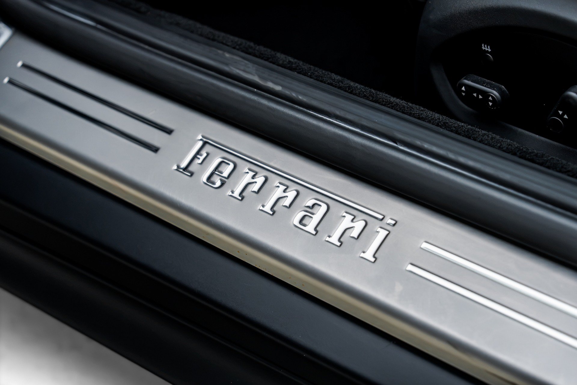 Used 2019 Ferrari 812 Superfast RWD image 33