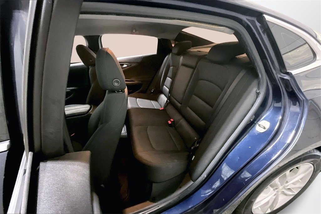 Used 2016 Chevrolet Malibu LT image 22