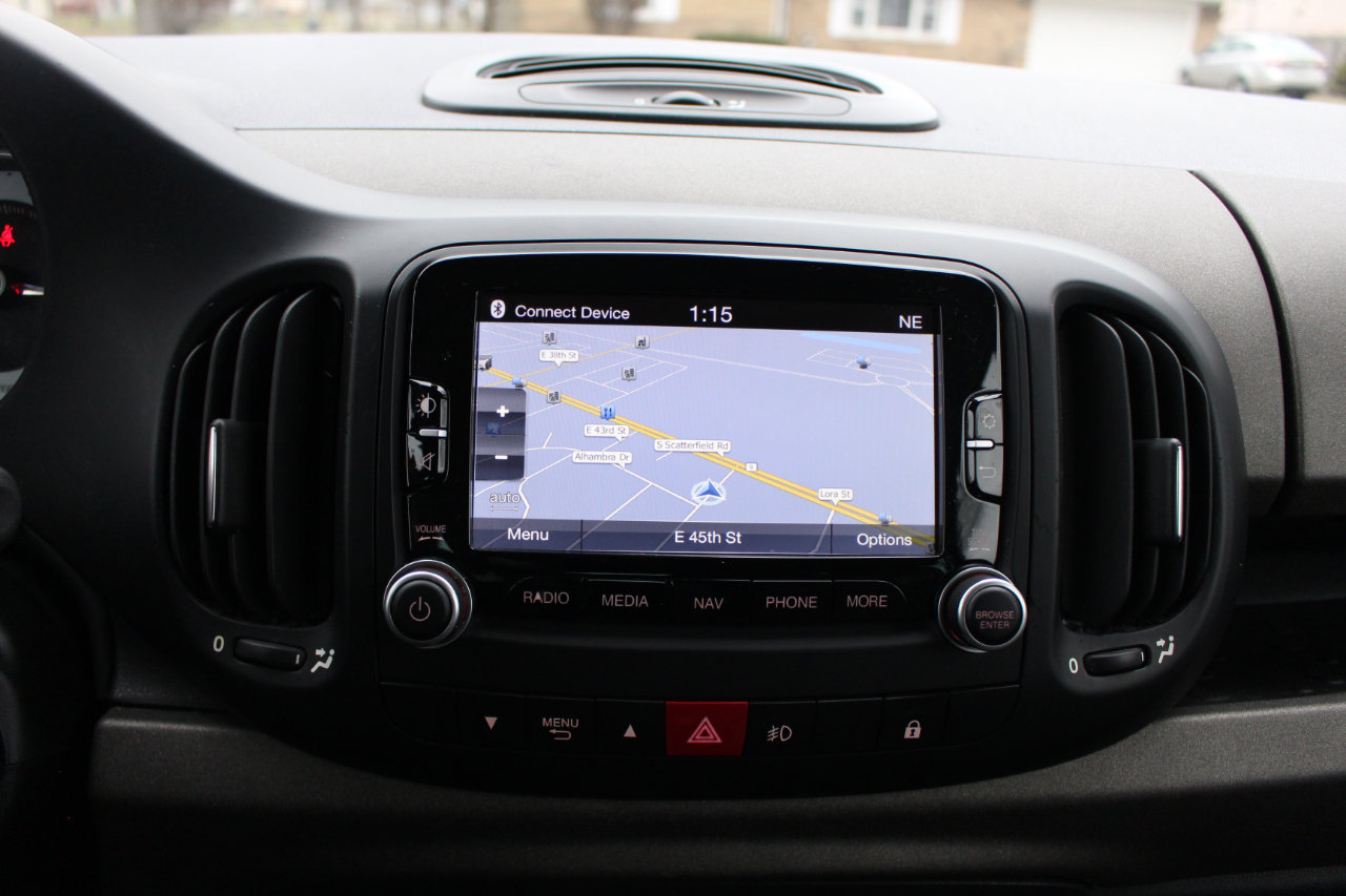 Used 2014 FIAT 500L Trekking w/ Popular Equipment Group image 26