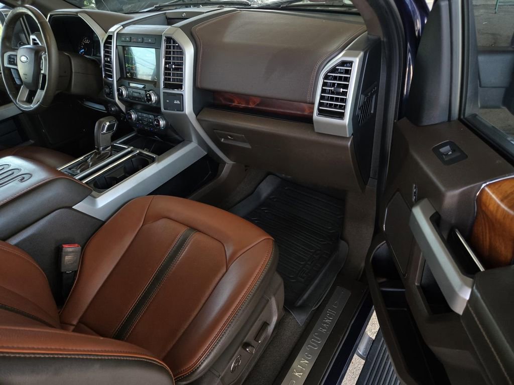 Used 2019 Ford F150 King Ranch w/ Equipment Group 601A Luxury AWD/4WD image 8