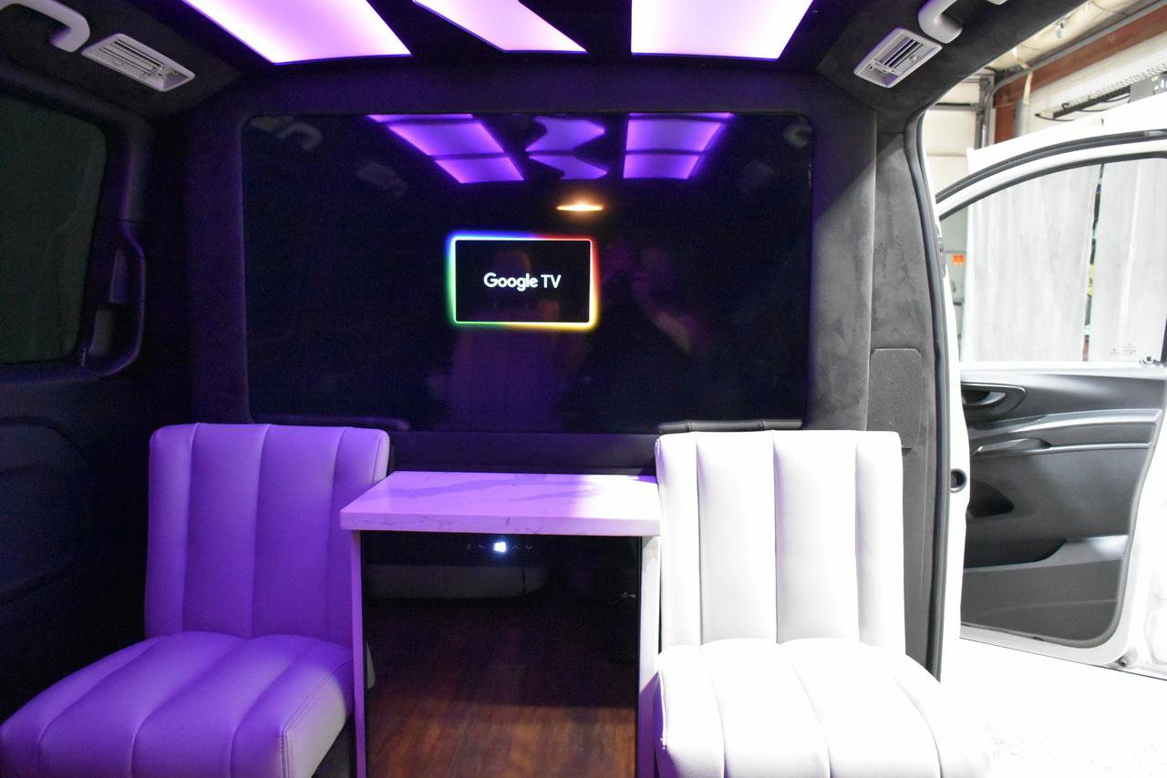 Used 2016 Mercedes-Benz Metris Passenger image 36