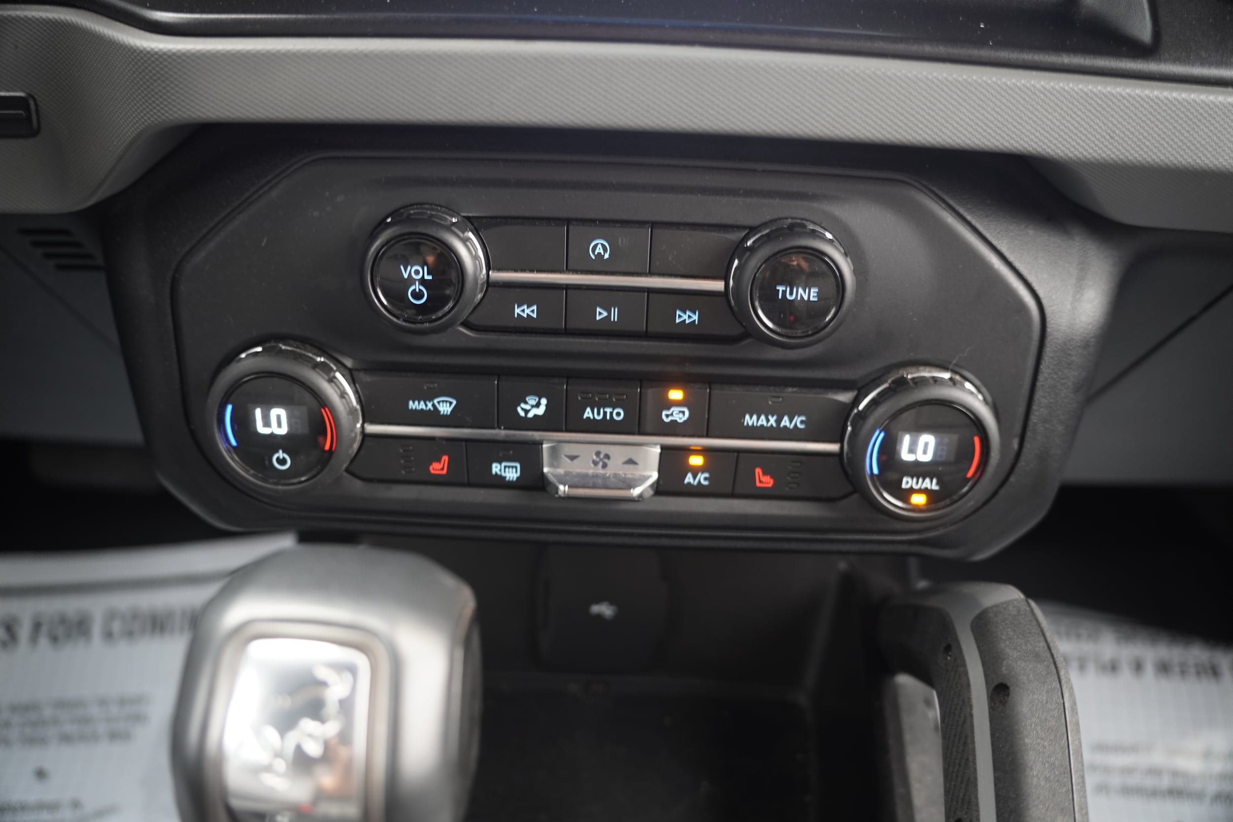 Used 2021 Ford Bronco Black Diamond AWD/4WD image 31